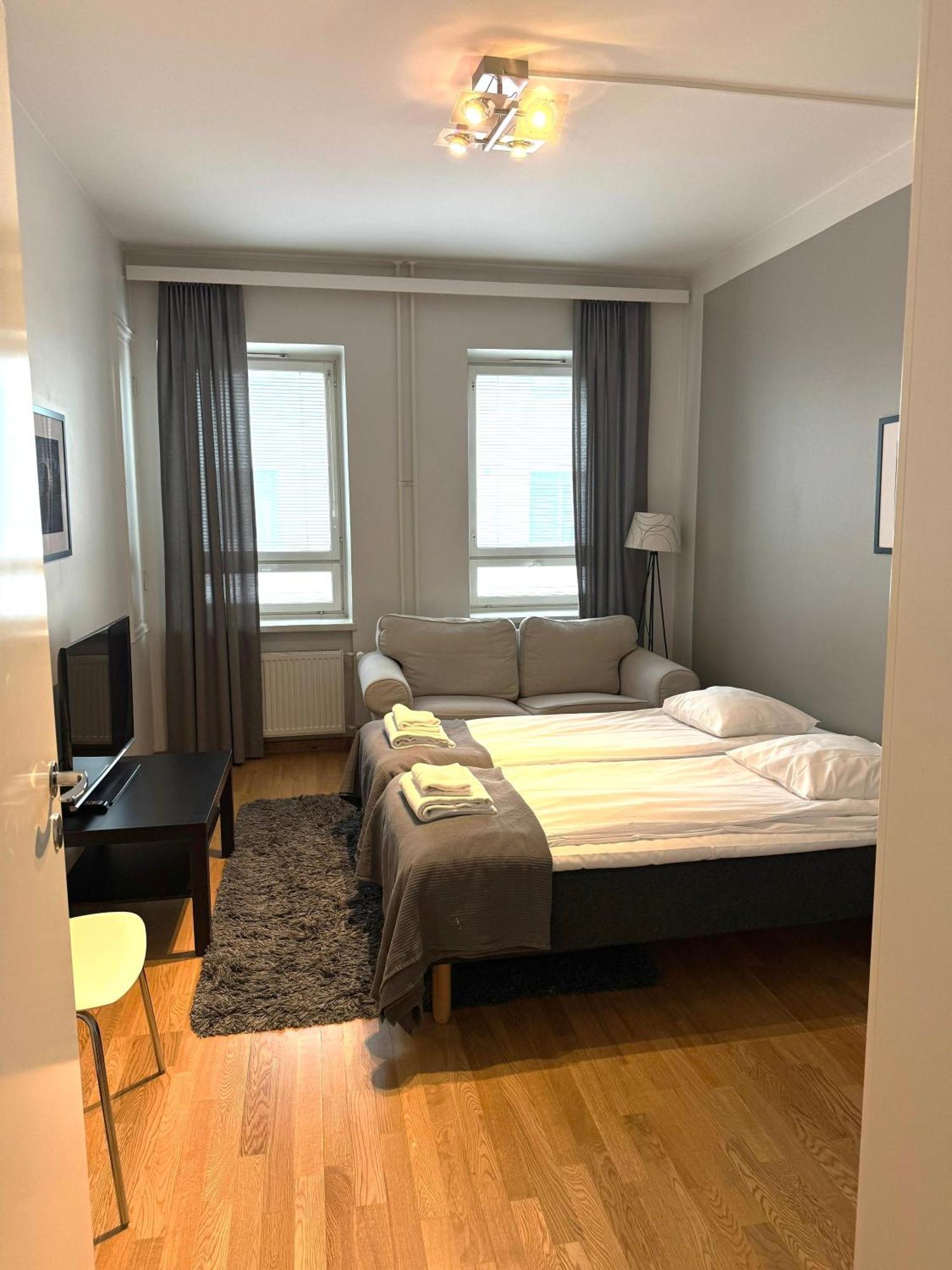 Kotimaailma Apartments Kamppi - 2Br In The City Center With Code Lock Helsinki Exterior foto